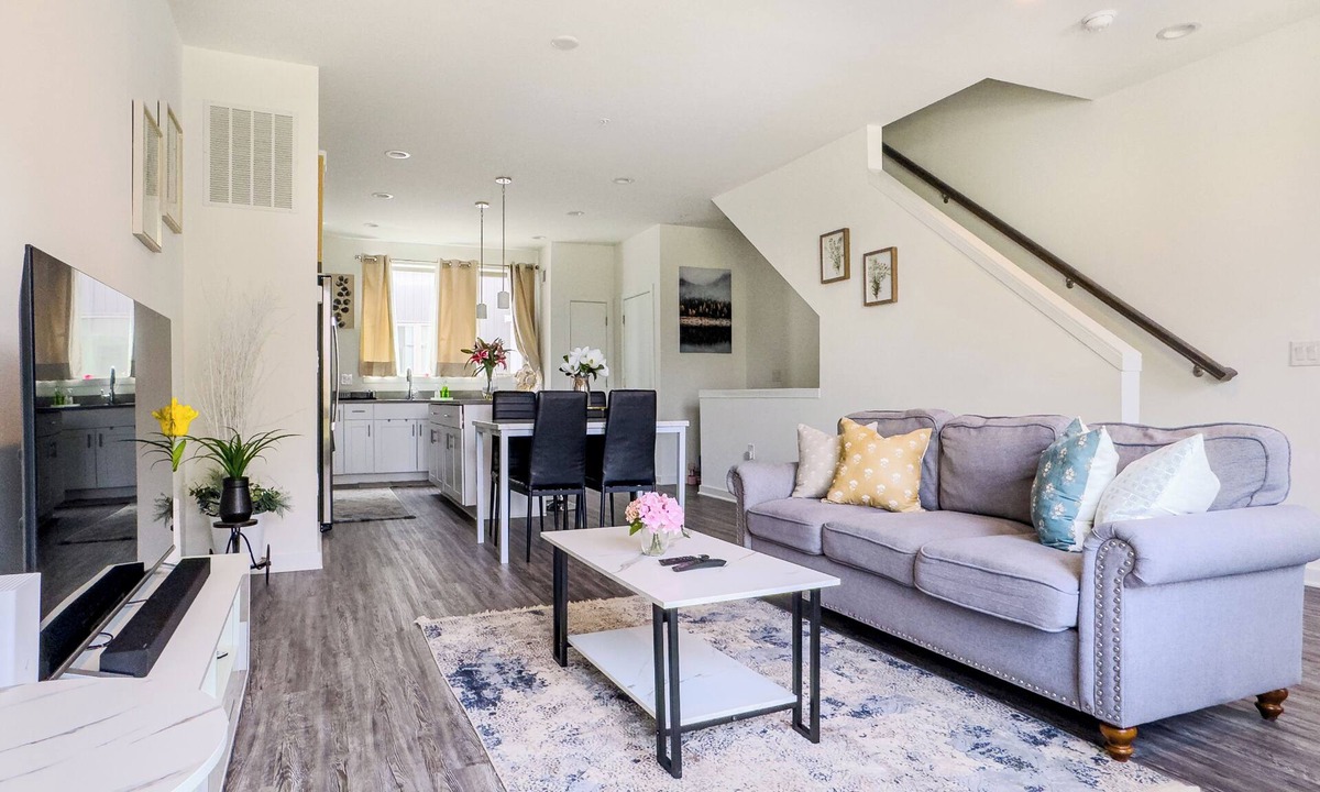 Olde Richmond House | Riverview Retreat: 3BR Oasis w/Rooftop & Garage