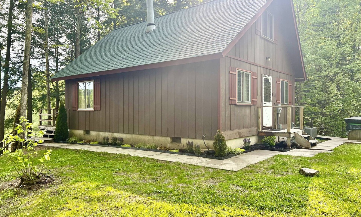 Mayfield Ski Chalet | Riverwalk Chalet: HotTub