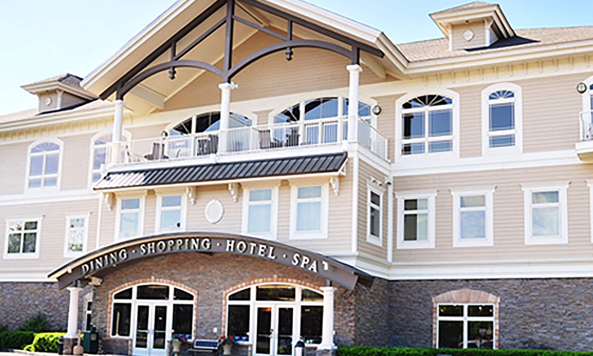 Gladwin Hotel | Riverwalk Place Resort & Spa