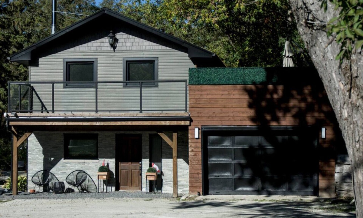 Collingwood House | Riverwood Estate Chalet at The Blue Mountains - Hot Tub + Firepits