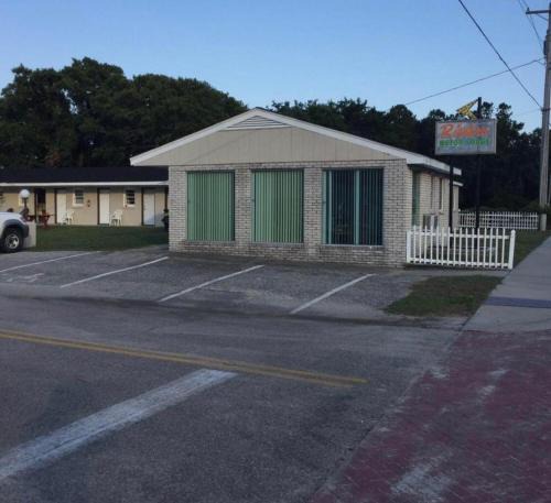 Atlantic Beach Hotel | Riviera Motor Lodge