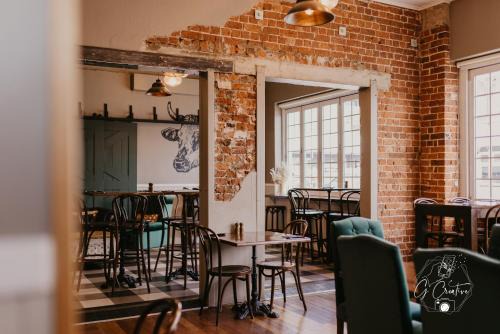 Charters Towers Hotel | Rix Hotel Motel