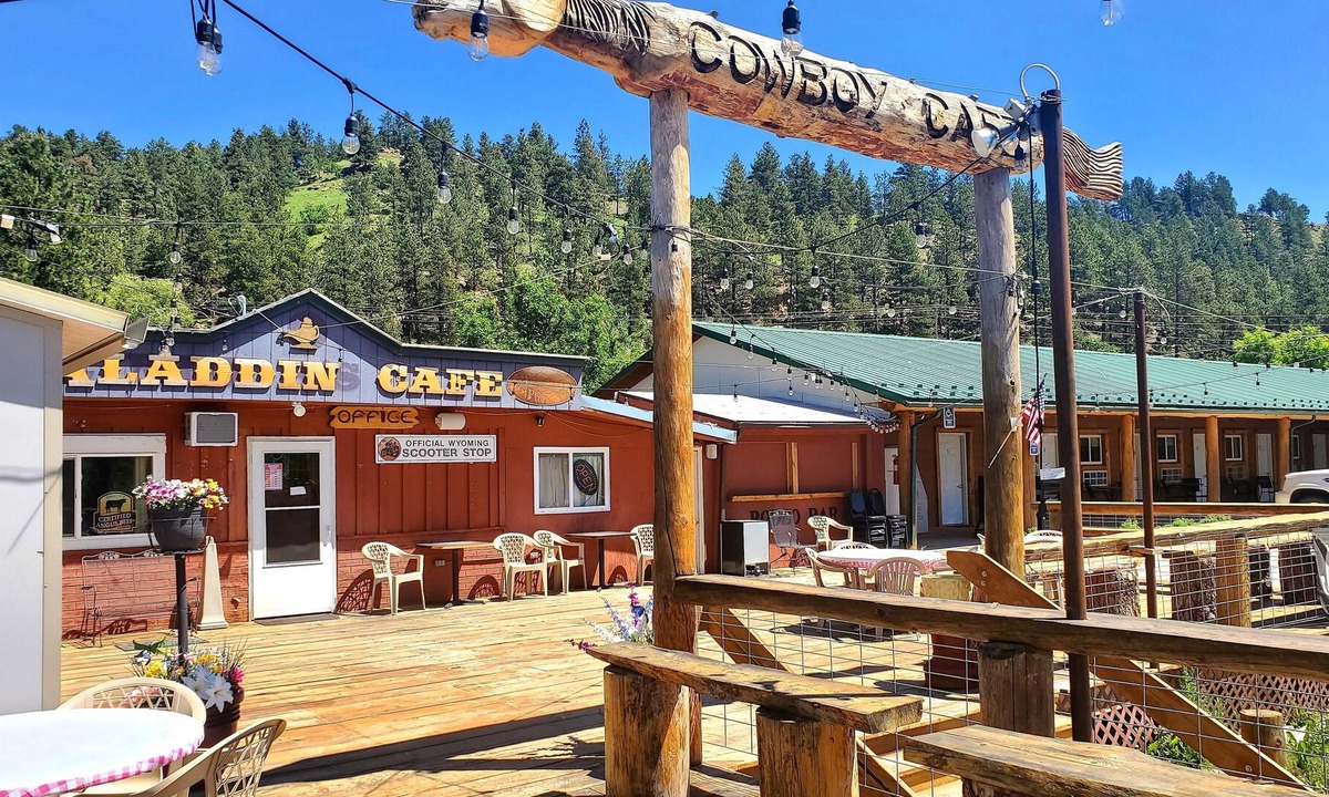 Aladdin House | Rm# 11 has 2 queen beds with private bath