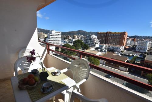 Santa Margarida Apartment | RNET - 600 Llevant 04-06 B