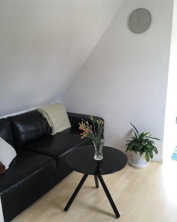 Varde Apartment | Ro i skoven - men tæt på byen