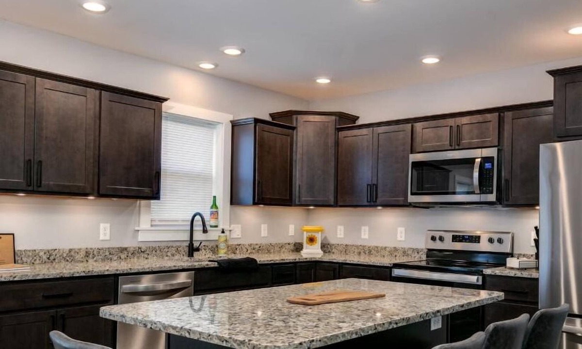 Cowanesque Apartment | Roadhaus South - reduced monthly rates!