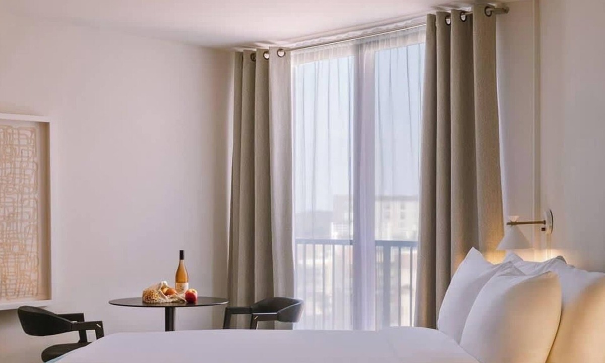 Downtown St. Paul Apartment | Roami at the Fitz | Studio no cleaning fee!