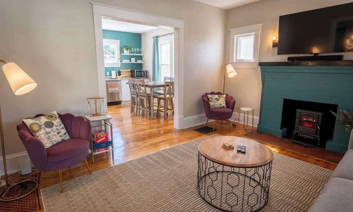 Roanoke House | Roanoke Home Downtown Charm near Greenways