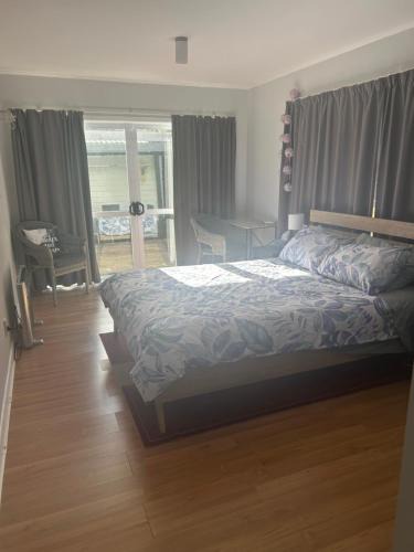 Newlands House | Robert ST Newlands