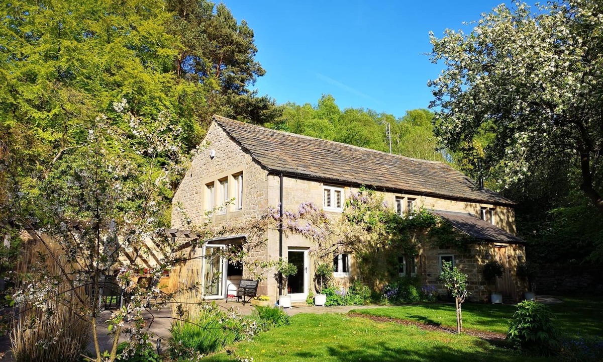Beeley Bed & Breakfast | Robin Hood Farm B&B