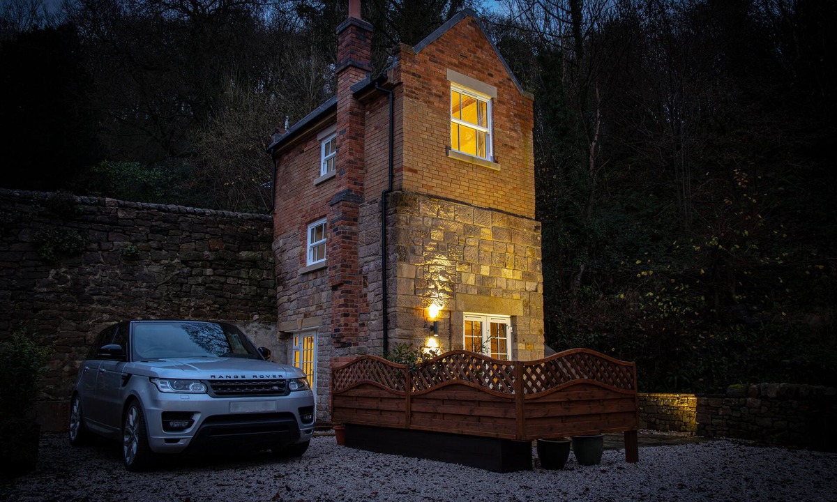 Crich House | Robin Hood Tower