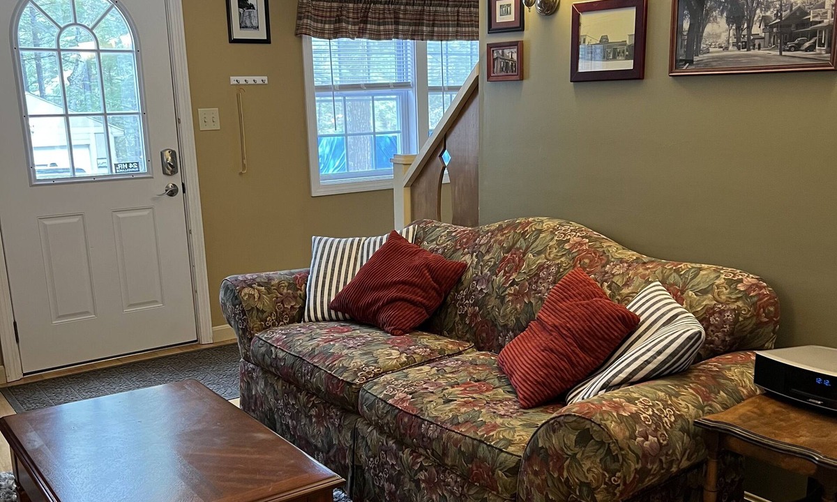 Sweden Cottage | Robins Retreat