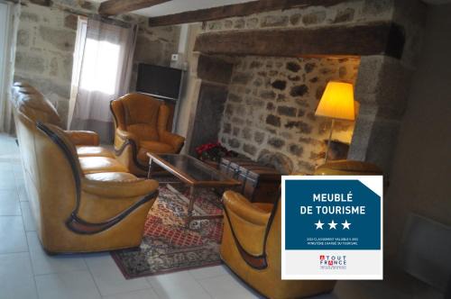 Saint-Marc-a-Frongier House | Robinson by Creusoé