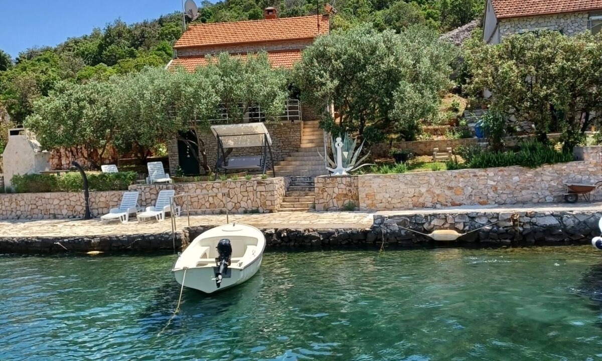 Tkon House | Robinson home in Tkon with Seaview, Terrace, WIFI (3437-1)