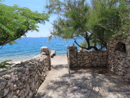Banj Apartment | Robinson House am Meer, Kuca Naranca