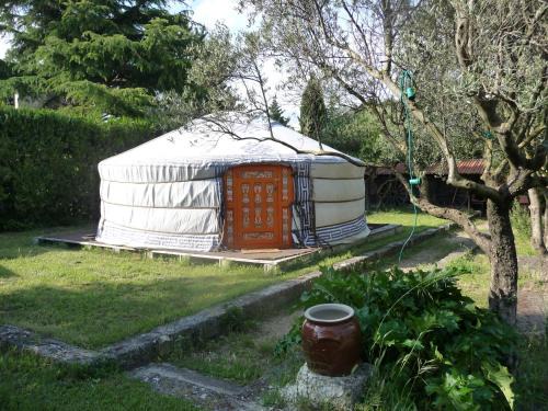 Villeneuve-les-Avignon Other | Roca Yourte