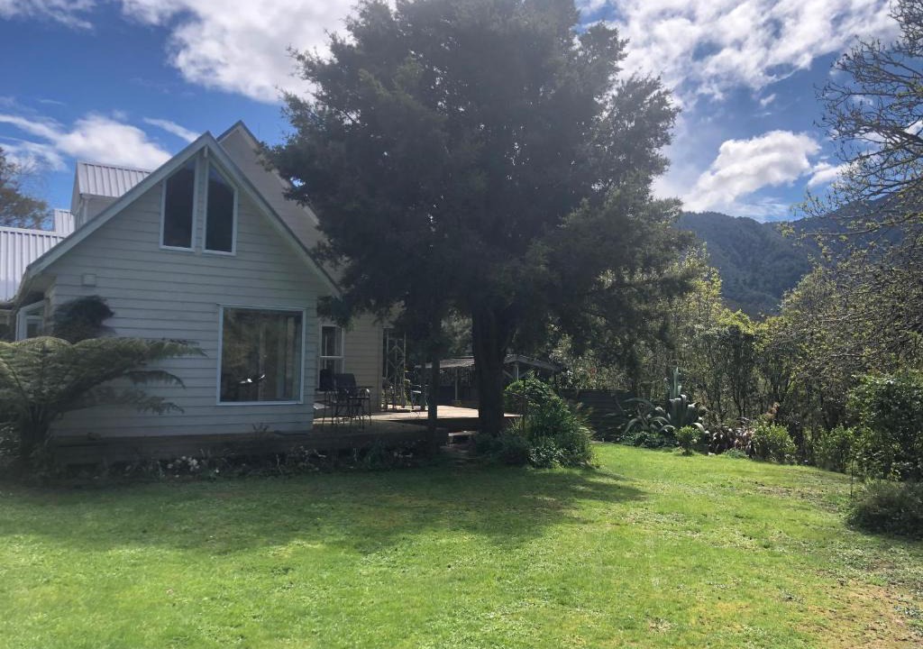 Shakespeare Bay Bed & Breakfast | Rochdale Homestay B&B