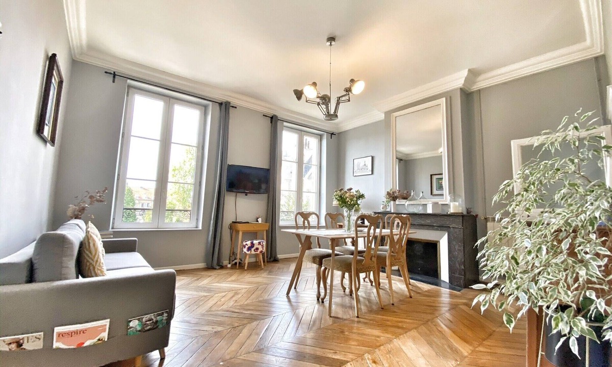 Metz-Centre – Ancienne Ville Apartment | Rock in Share - Au Fil de L'eau