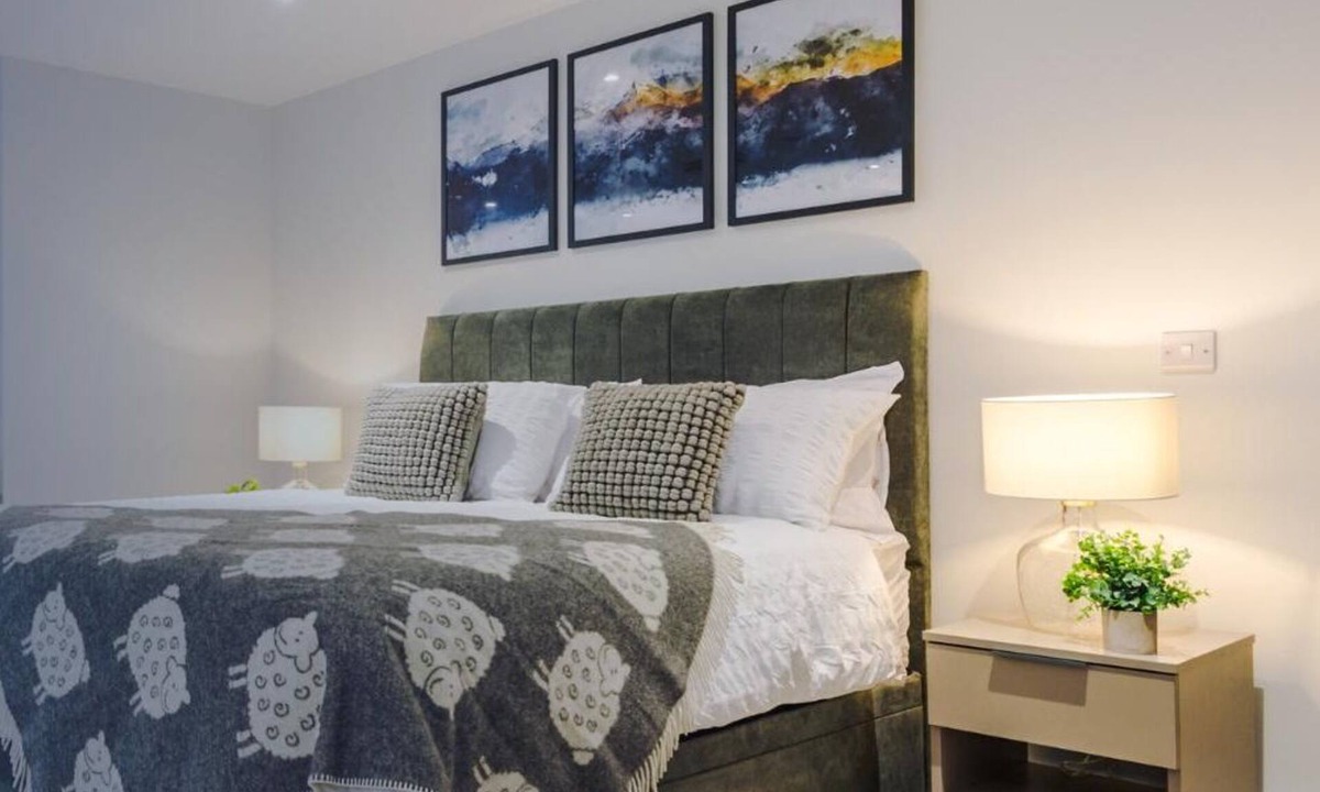 Stoney Middleton Apartment | Rock Mill | Deluxe Studio with Private Balcony