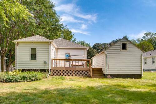 Rock Rapids House | Rock Rapids Family Home w/Deck & Large Yard