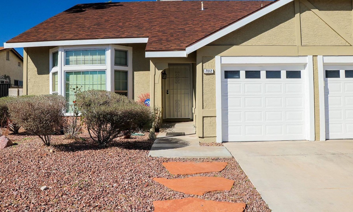 Summerlin House | Rock Springs Retreat