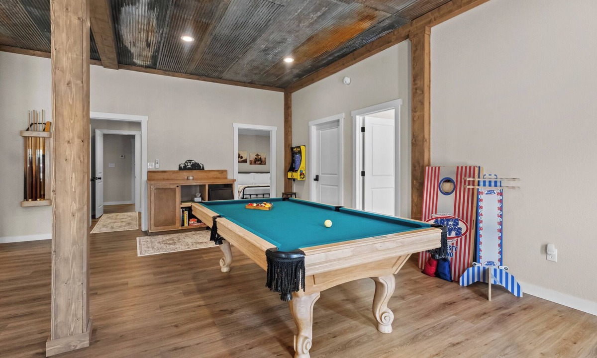 Tia Juana House | Rock Wall Retreat> Rig Parking & Central to Disney
