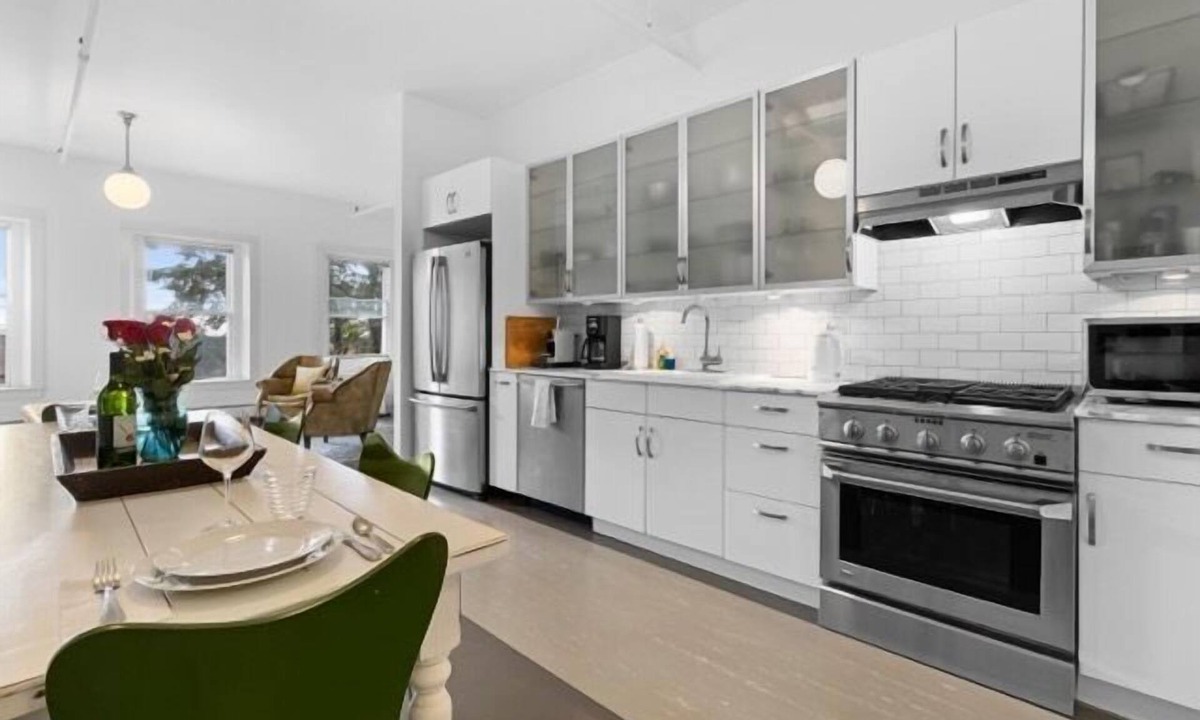 Rockland Apartment | Rockland Central Over Main; 2BR Downtown