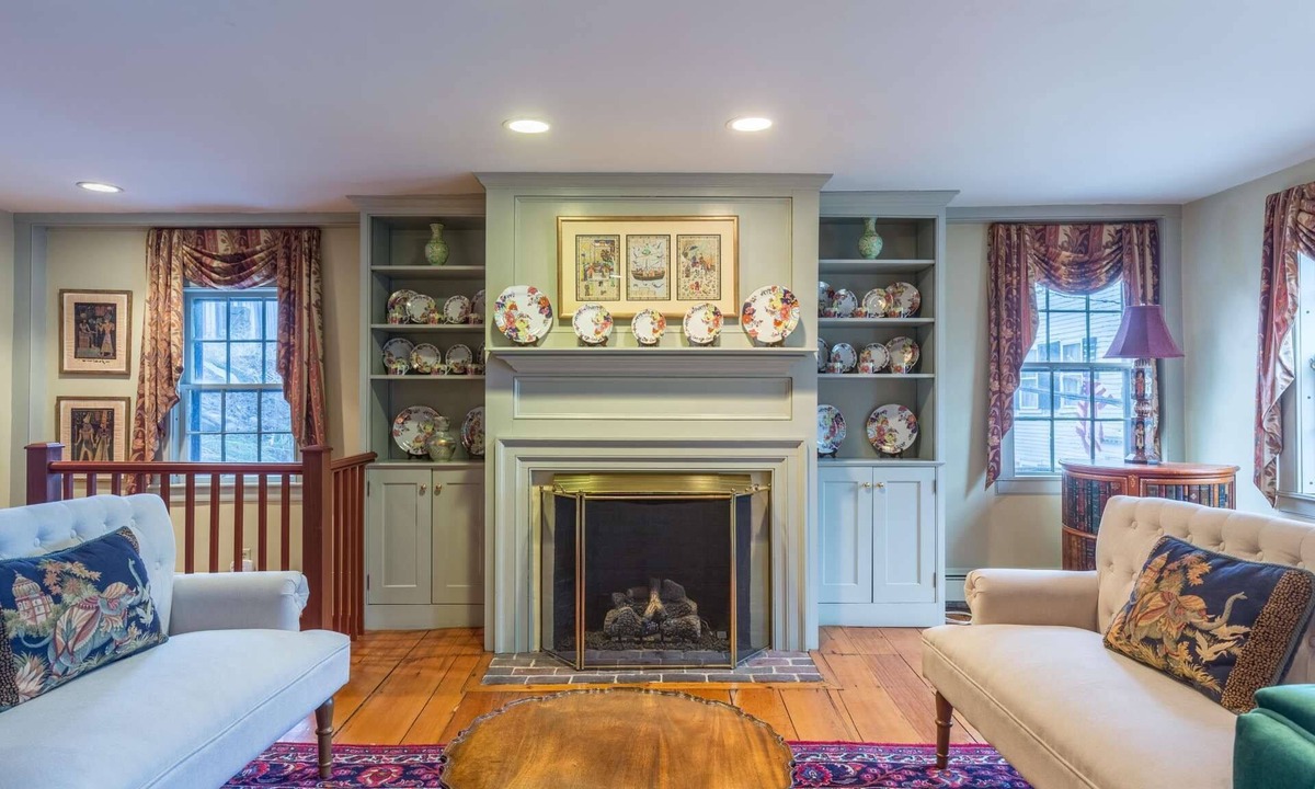 Marblehead House | Rockmere Inn: Colonial Charm – Celebrate 250 Years in Historic Marblehead!