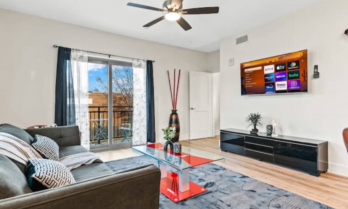 Cityplace Apartment | Rockstar - 2 Bed 1BR Prime Central Location