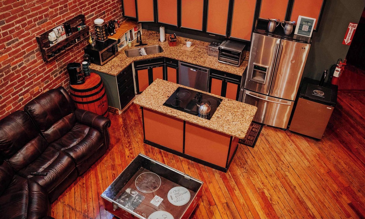 Downtown Nashville House | Rockstar Penthouse Speakeasy - Massive by Broadway