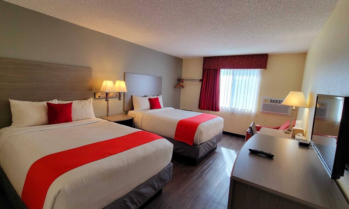 Castle Rock Hotel | Rockview Hotel Castle Rock Downtown