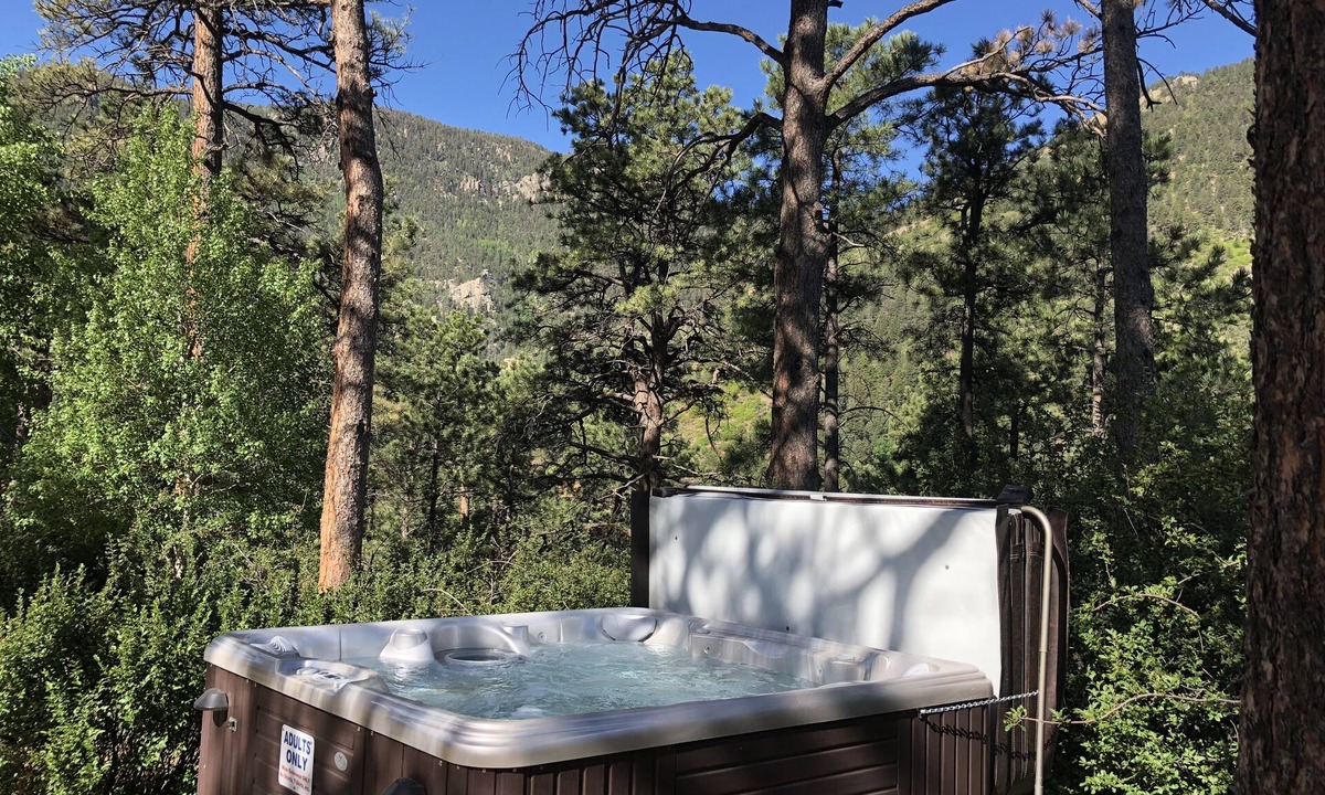 Cascade Cabin | Rocky Mountain Lodge