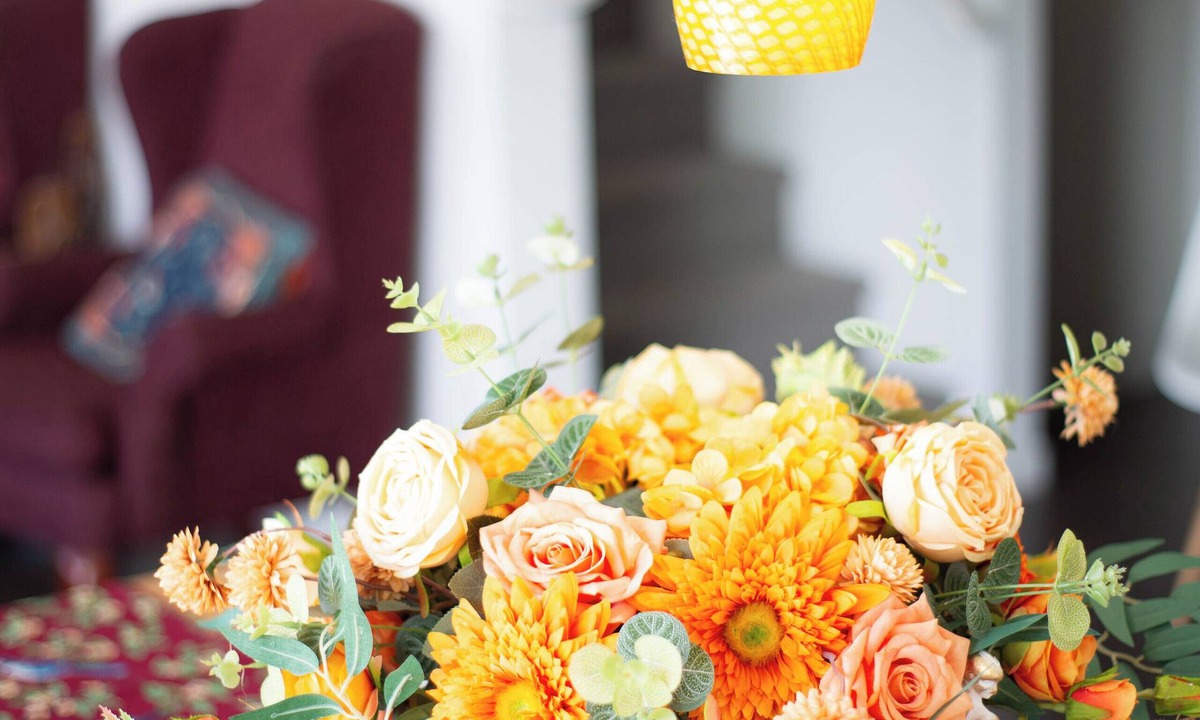 Cochrane House | Rocky Mountain View 4 You & Hot tub