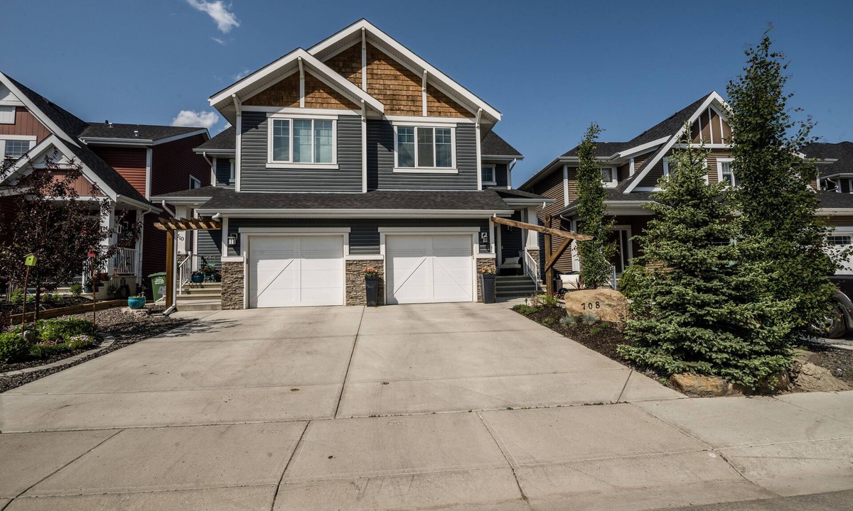 Cochrane House | Rocky View Resort.