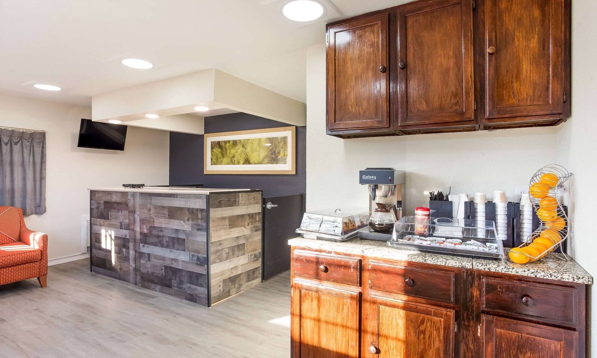 Berryville Hotel | Rodeway Inn Berryville