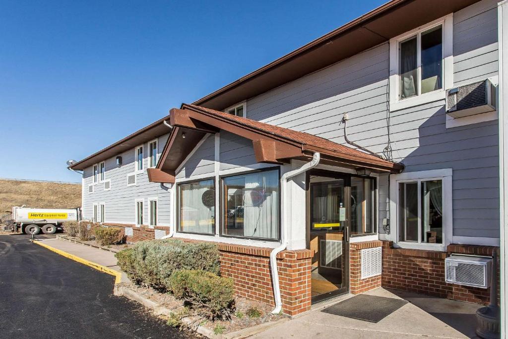 Altvan Hotel | Rodeway Inn Cheyenne I-80 East