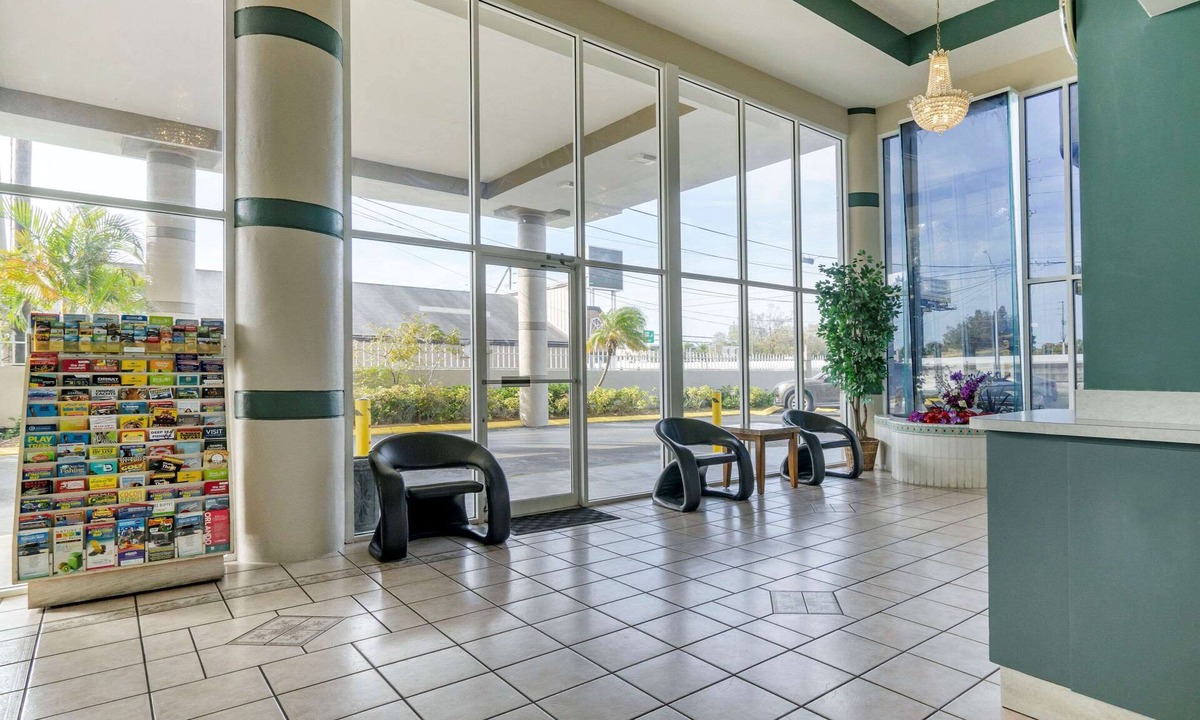 Clearwater Hotel | Rodeway Inn Clearwater - Largo