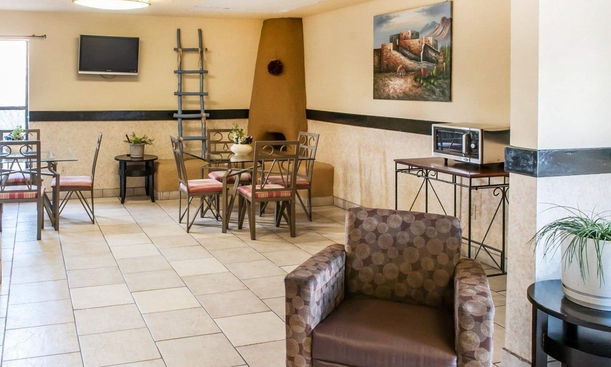 Espanola Hotel | Rodeway Inn Española