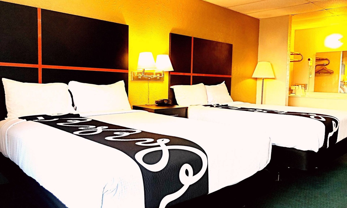 Gadsden Hotel | Rodeway Inn Gadsden - Attalla