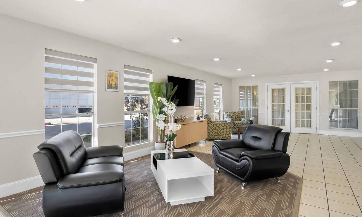 Garland Hotel | Rodeway Inn Garland Harbor Point