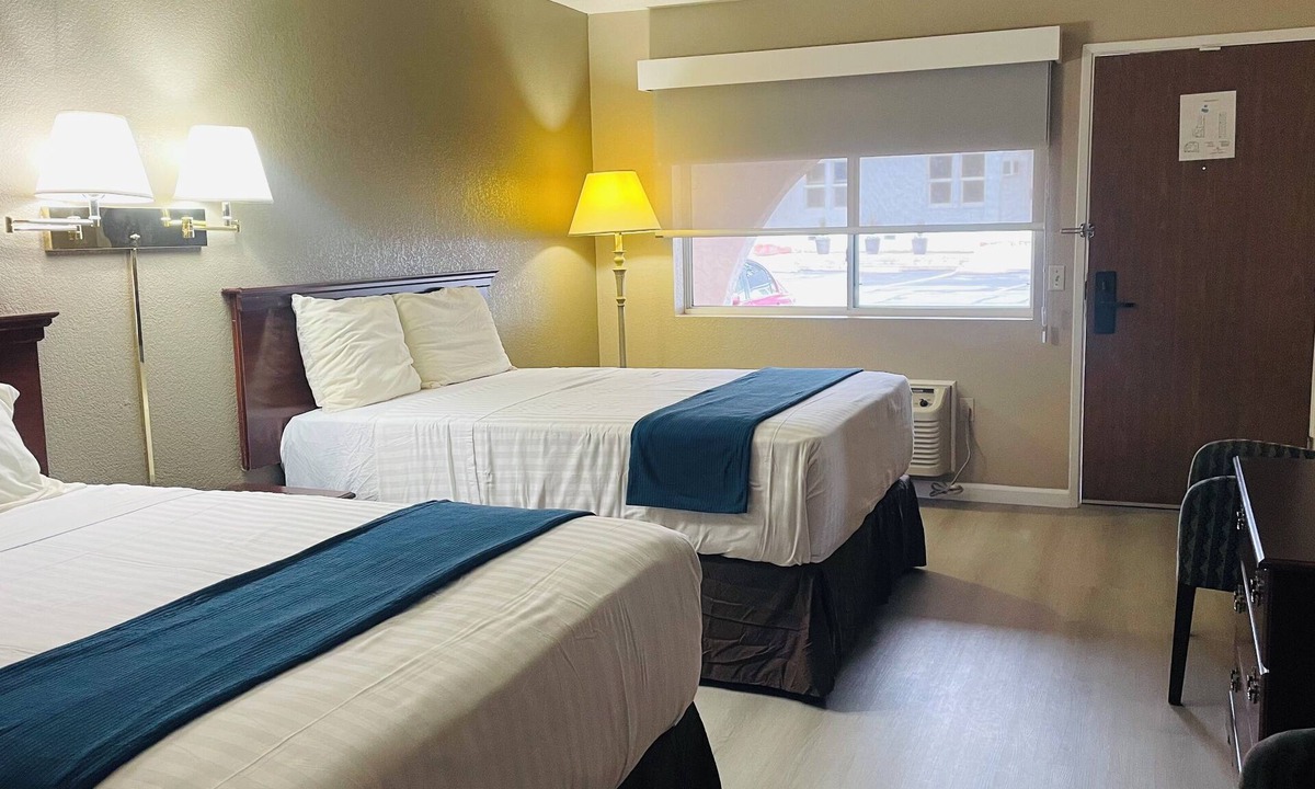 Martell Hotel | Rodeway Inn Jackson - Martell
