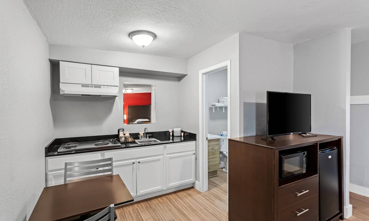 Kingsland Hotel | Rodeway Inn Kingsland - Lake LBJ