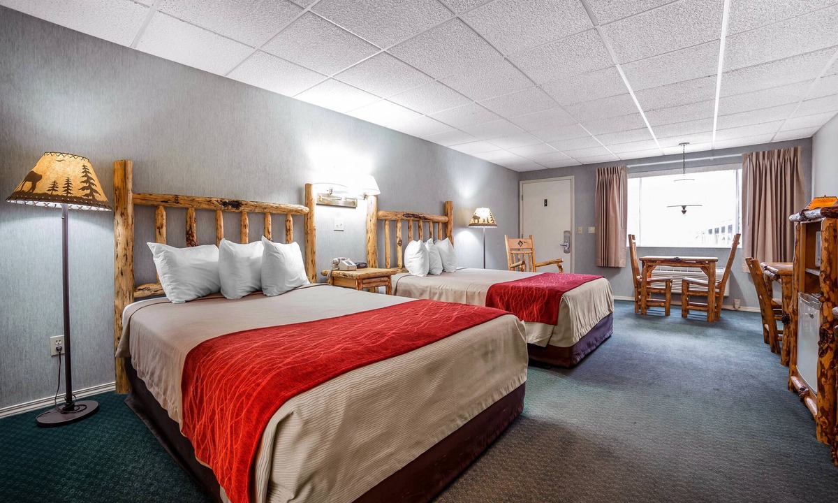 Lander Hotel | Rodeway Inn Pronghorn Lodge