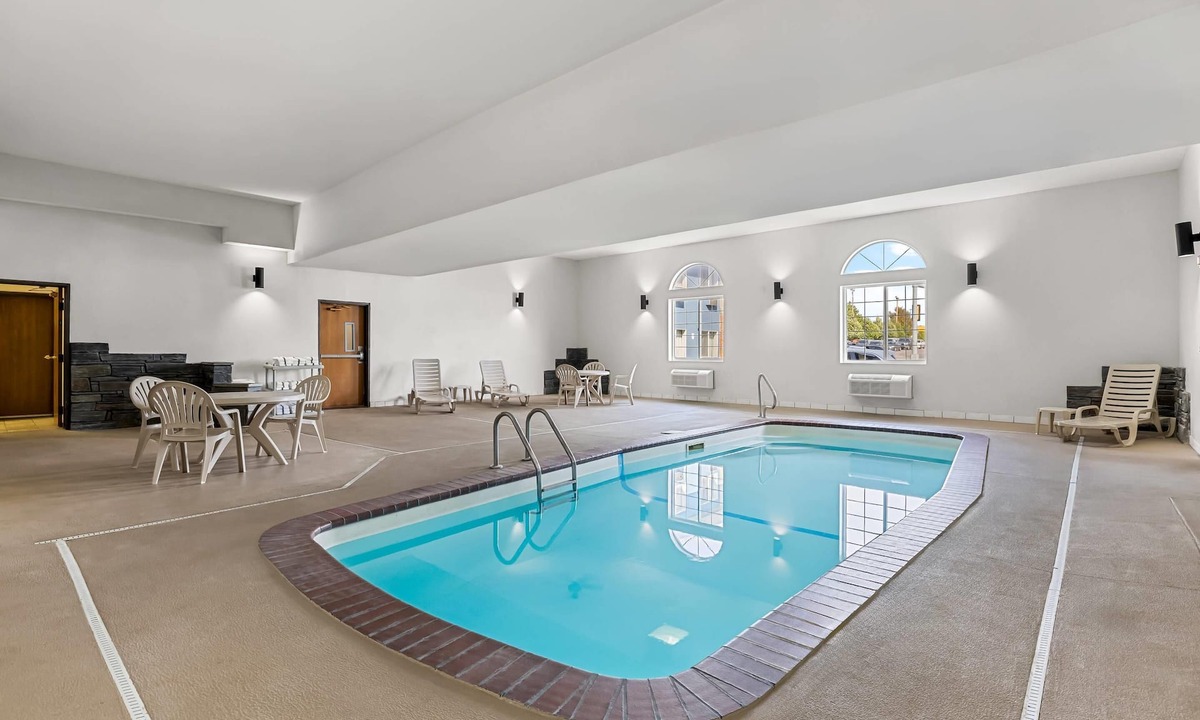 Rapid City Hotel | Rodeway Inn Rapid City North