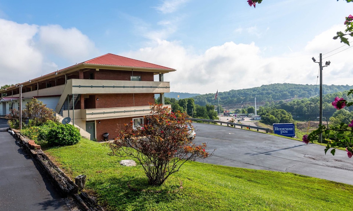 Mount Vernon Hotel | Rodeway Inn Renfro Valley