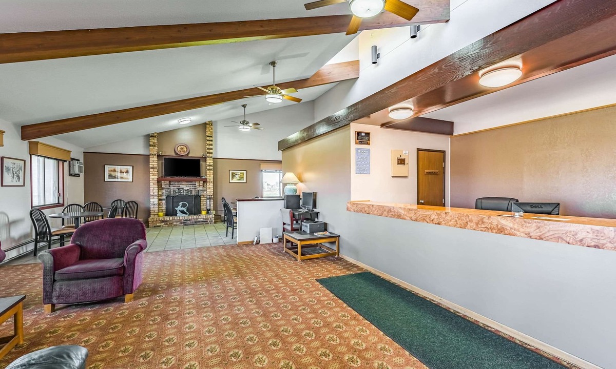 St. Joseph Hotel | Rodeway Inn Saint Joseph