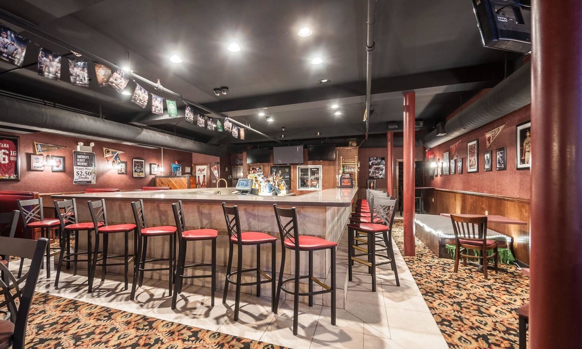 Charles Town Hotel | Rodeway Inn & Suites Charles Town