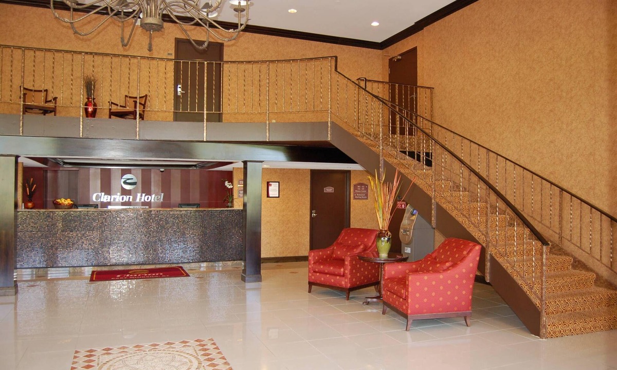 East Windsor Hotel | Rodeway Inn & Suites East Windsor