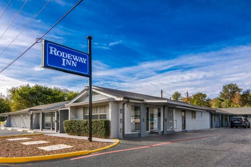 Palestine Hotel | Rodeway Inn