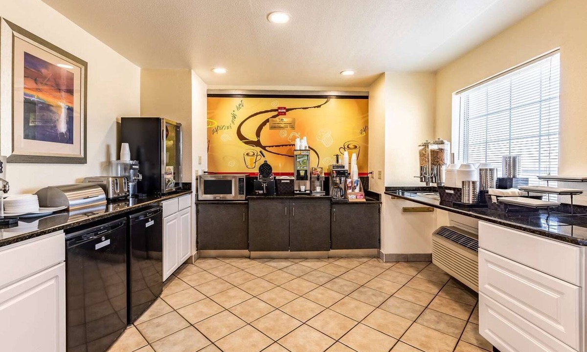 Temple Hotel | Rodeway Inn